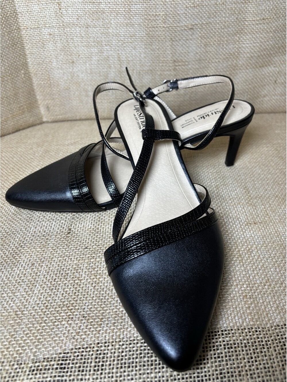 Life Stride Soft System Closed Toe  ARLO Heels Black Size 9W Strappy